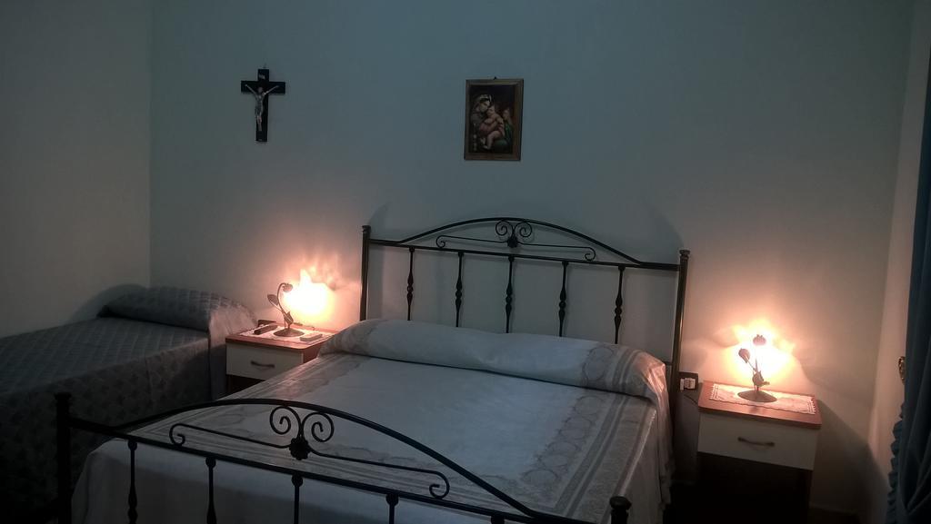 Le Tre Rose Di Maria Bed & Breakfast Noto Room photo